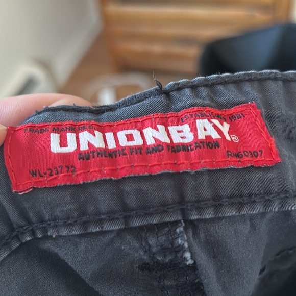 Blue UNION BAY Cargo Shorts. Only worn a few times. - Picture 3 of 4